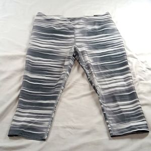 NIKE Womens LEGGINGS Pants EXTRA LARGE XL New  SPORTS Gray Black Workout Yoga